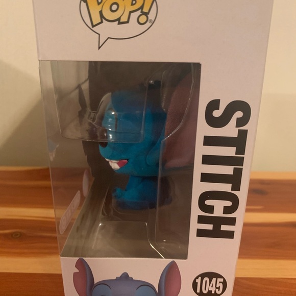 Funko Flocked Stitch (Target Exclusive) - Picture 4 of 5
